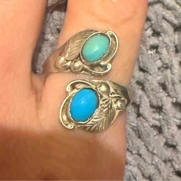 Silver leaf Navajo vintage Turquoise Ring Set - Picture 3 of 5